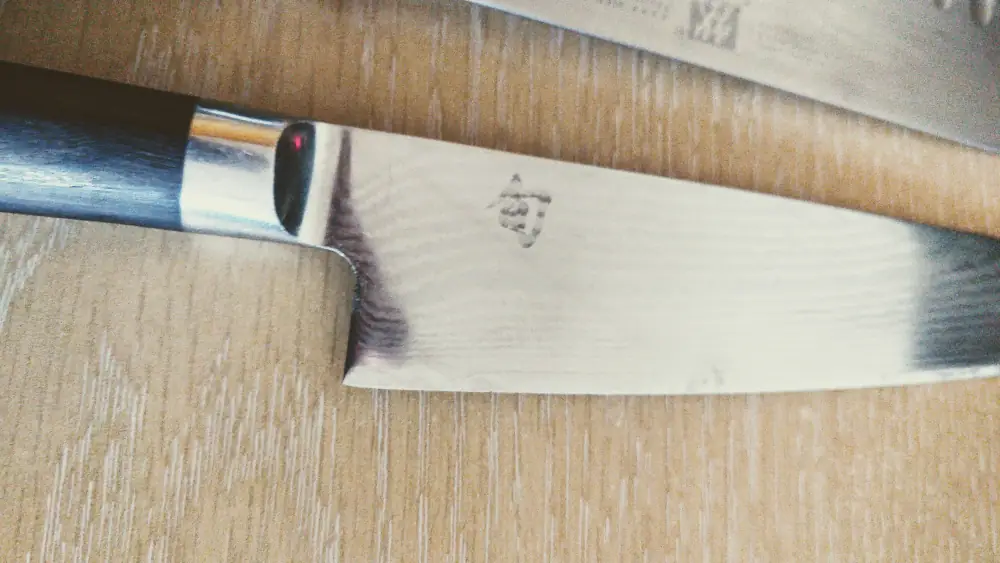 Shun damascus chef knife